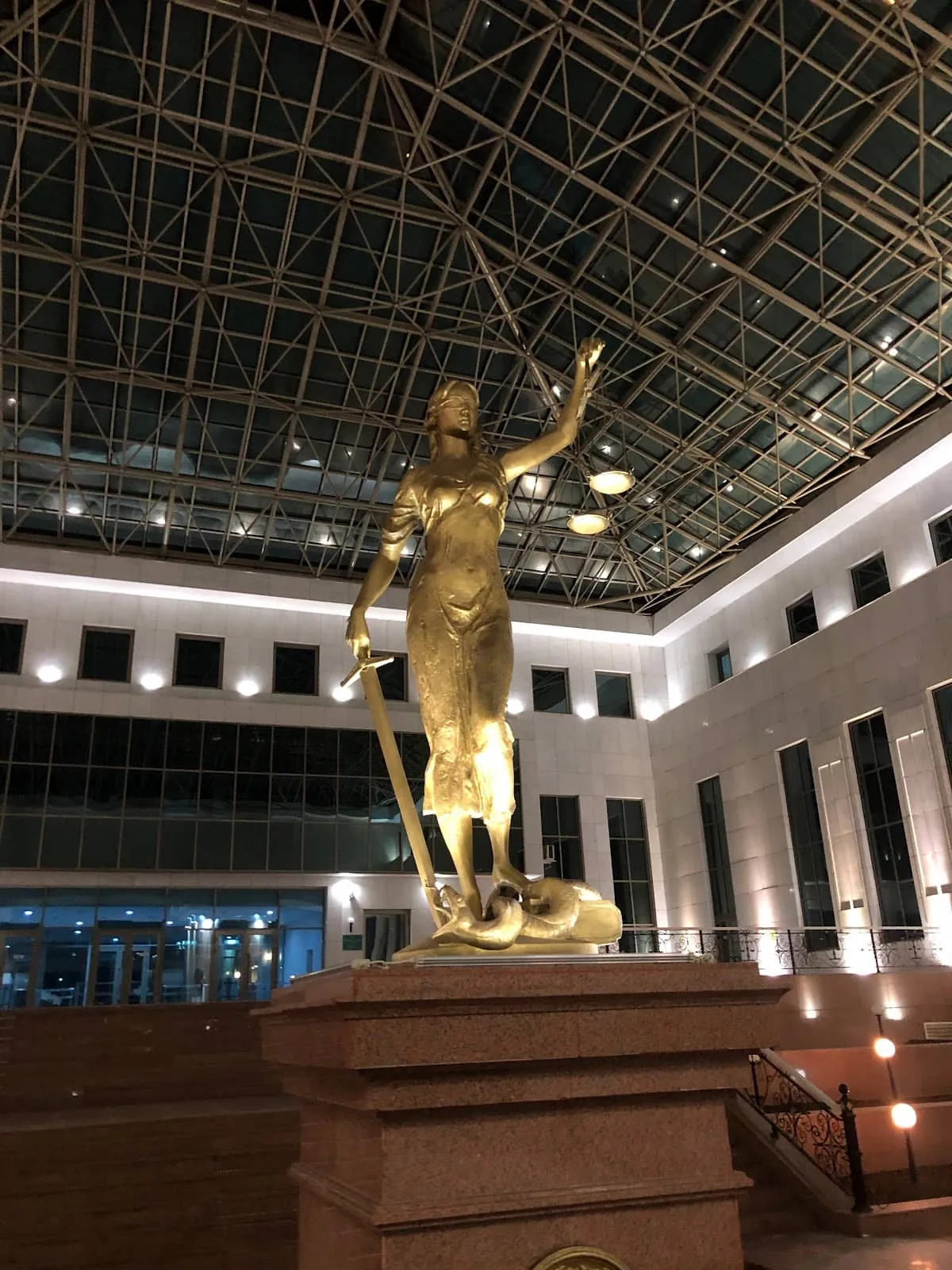 Yüksek Mahkeme Binası / Kazakistan