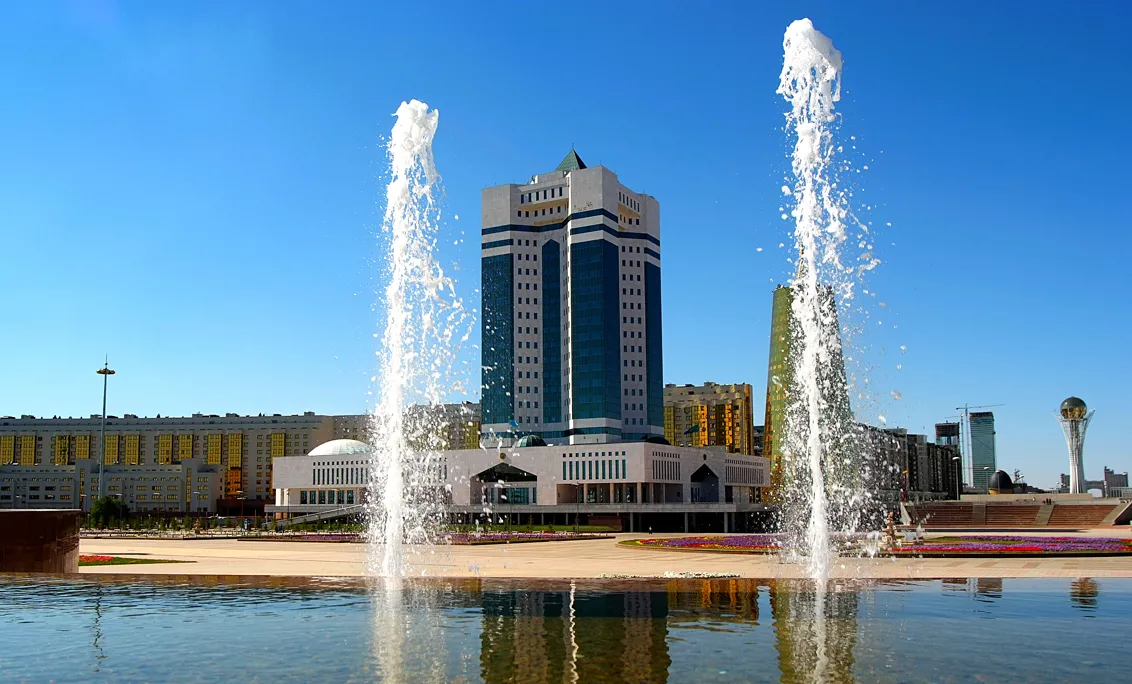 Başbakanlık Binası / Kazakistan