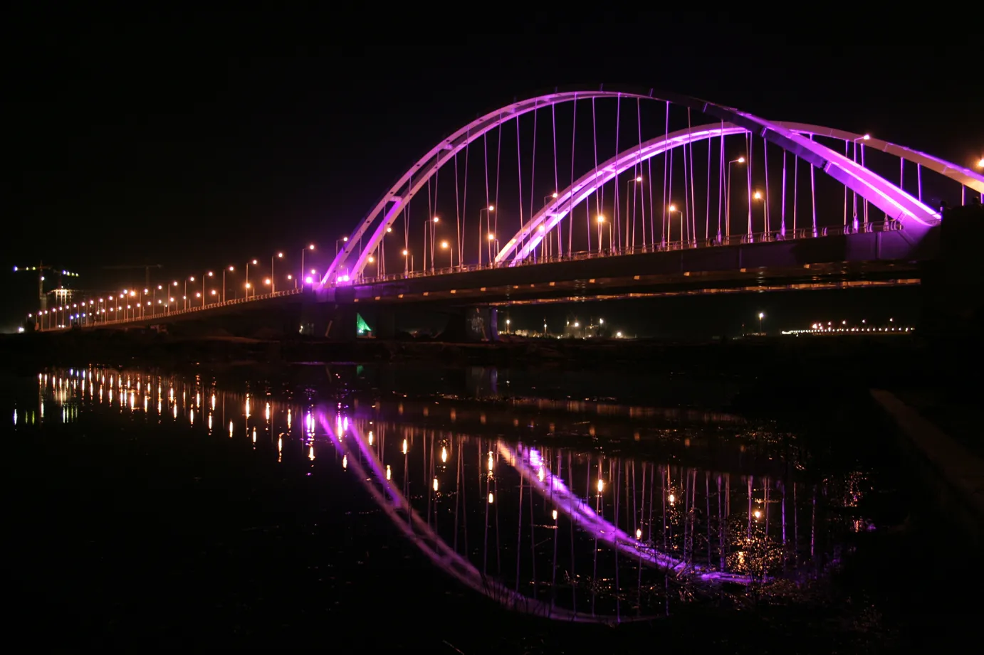 Astana Ishim Nehri Köprüsü ve Yaklaşım Viyadükleri